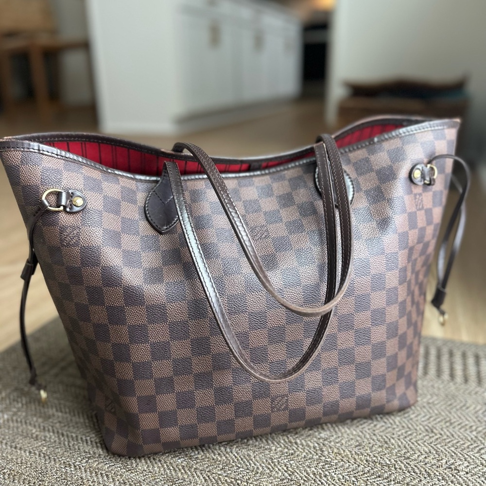 Louis Vuitton Neverfull Damier MM